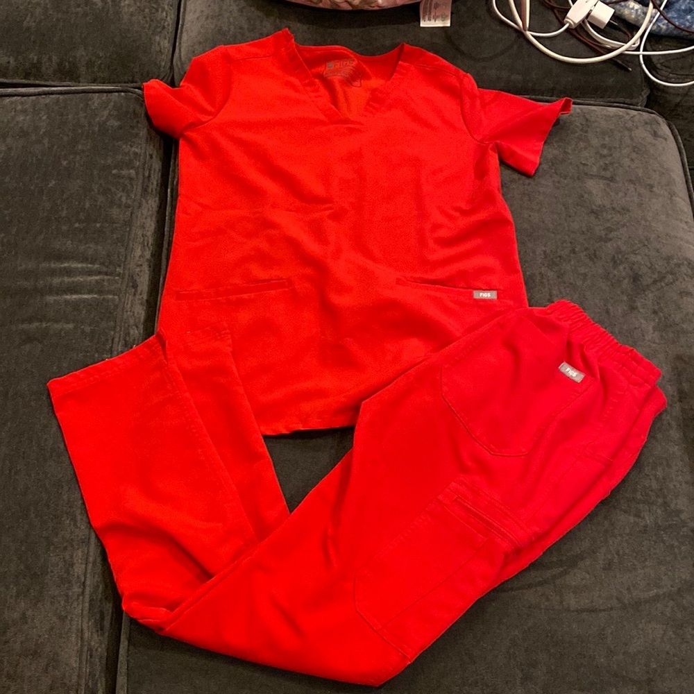 Pop red xs casma top, xxs yola bottoms